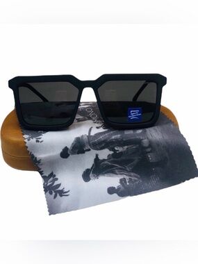 KOMONO Sunglasses Benicio Black Rubber NEW UV400